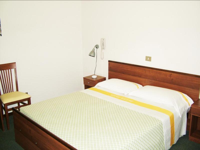 Hotel Tuscolano Bologna Camera foto